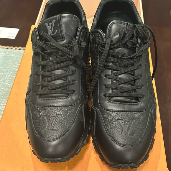 Black LV runners like new very clean!! Few wears just needs a wipe down - Picture 1 of 6
